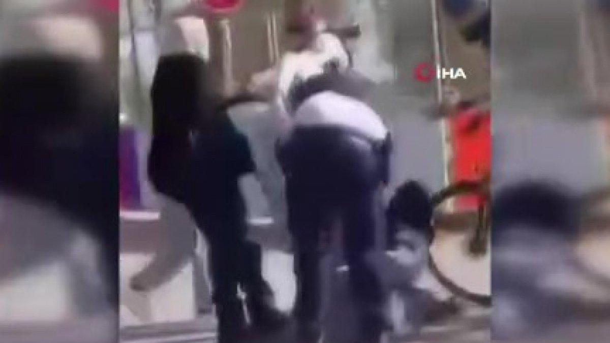Fransa’da polis, başörtülü kadınları darp etti