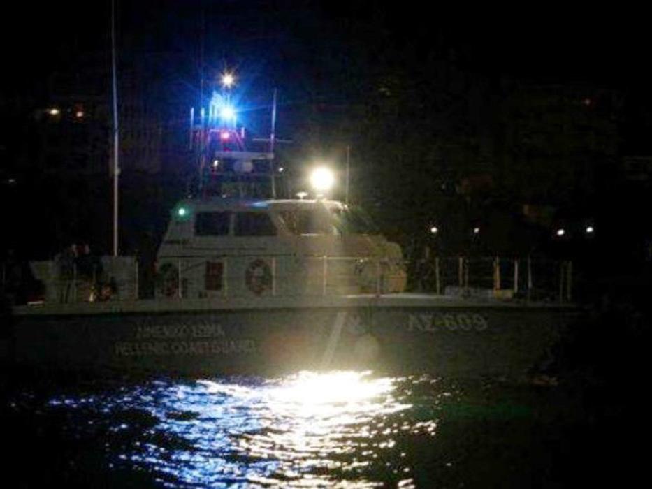 Marmaris-Rodos arasında göçmen teknesi battı, 27 göçmen kurtarıldı