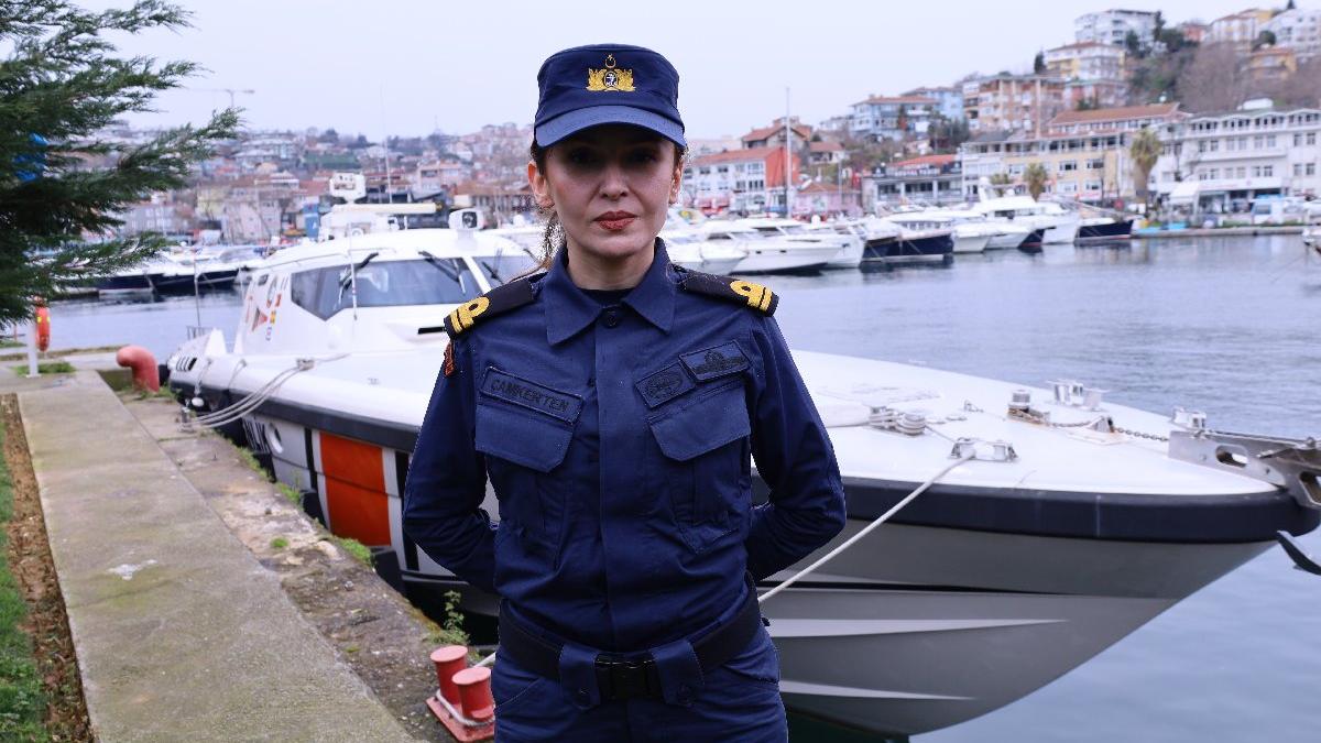 Sahil Güvenlik Komutanlığı'nın ilk kadın bot komutanı görev başında