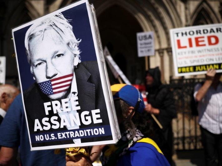 İngiltere'den Assange'ın ABD'ye iadesine yeşil ışık
