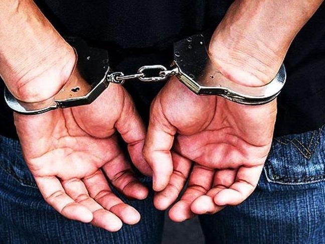 İzmir merkezli FETÖ operasyonunda 16 tutuklama