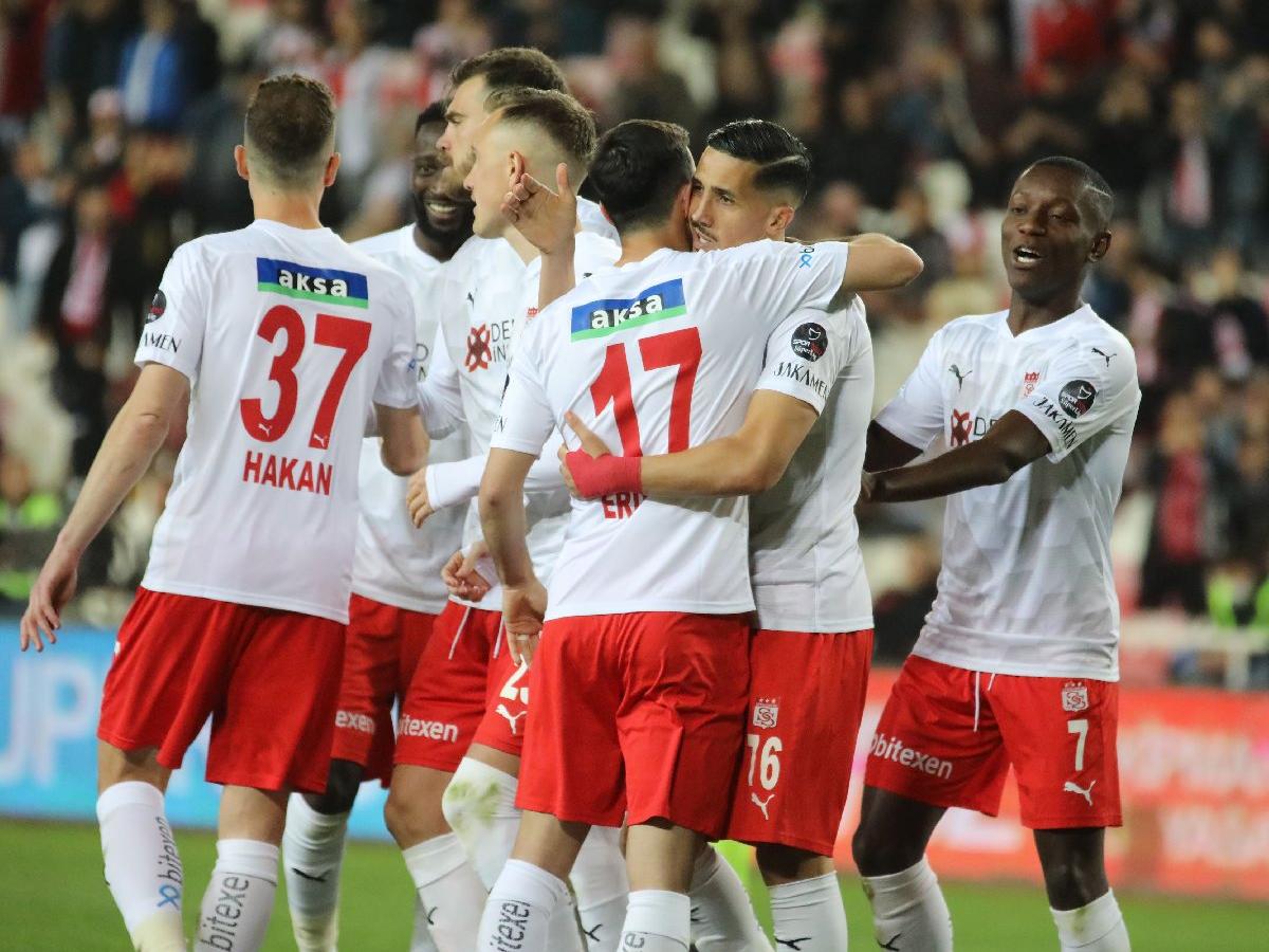 Sivasspor, Alanyaspor'u yenip hasrete son verdi: 1-0