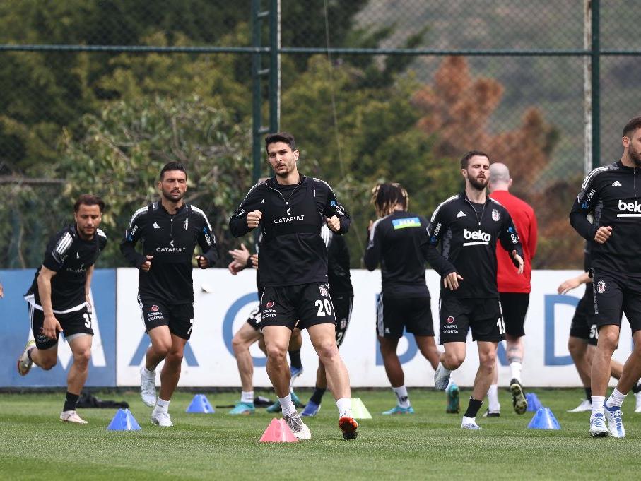 Beşiktaş'ta Umut Meraş sakatlandı