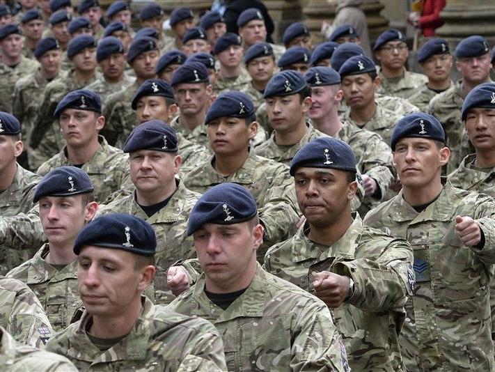 İngiltere, binlerce askeri tatbikat için Avrupa'ya gönderiyor
