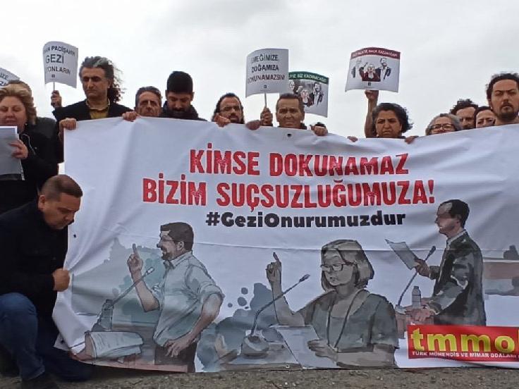 Gezi tutukluları için Silivri’de eylem