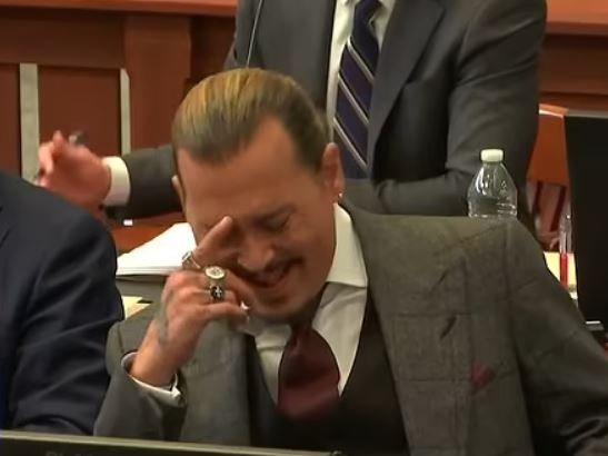 Johnny Depp-Amber Heard davasında kahkaha tufanı: Penis açıklaması olay oldu