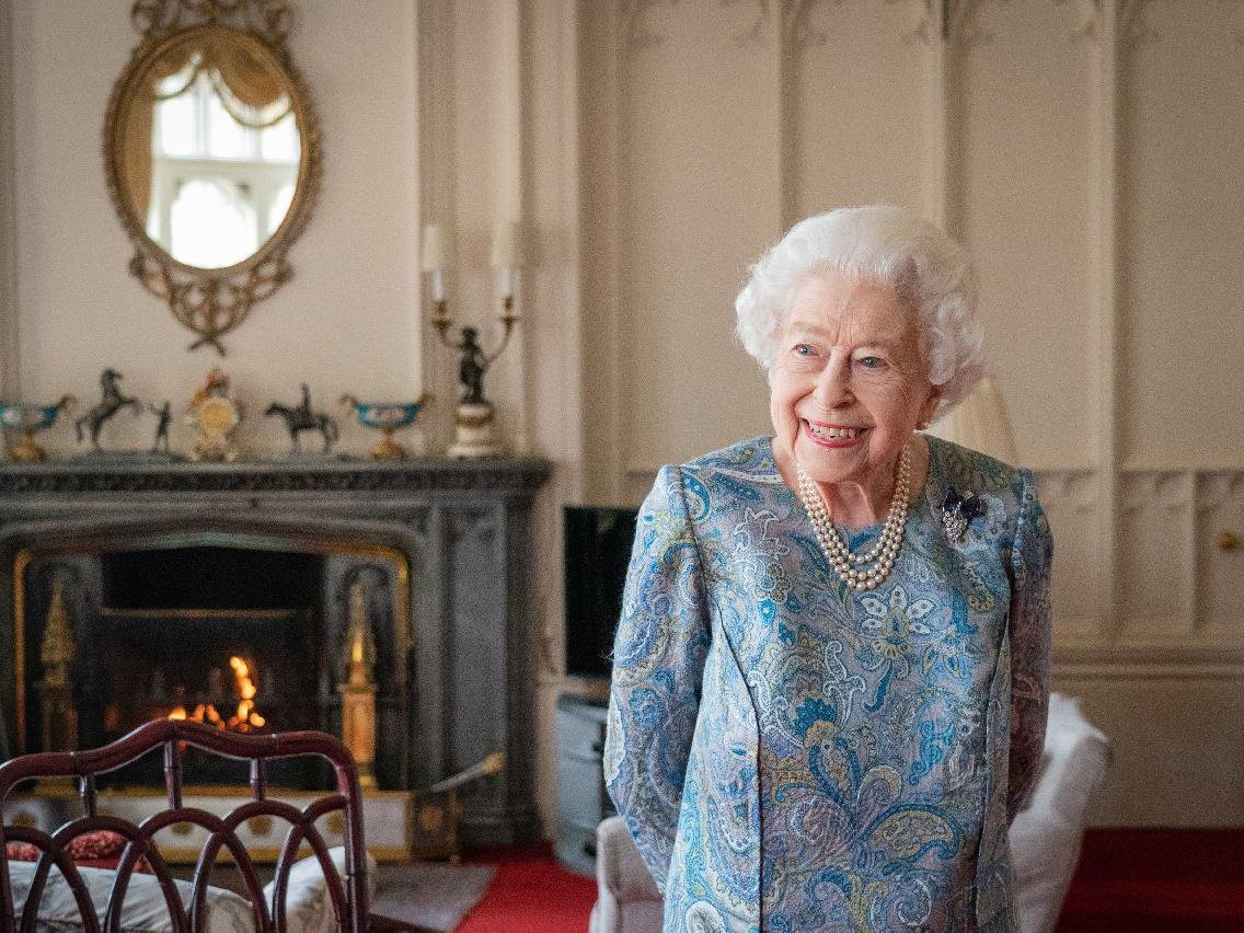 Kraliçe II. Elizabeth'i Singapurlu bir sanatçı temsil edecek