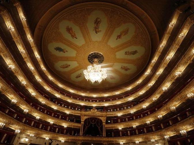Bolşoy Tiyatrosu, savaş karşıtı yönetmenlerin gösterilerini iptal etti