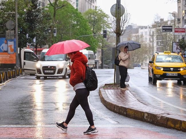 Meteoroloji'den hava durumu açıklaması! İstanbul'a yağış uyarısı