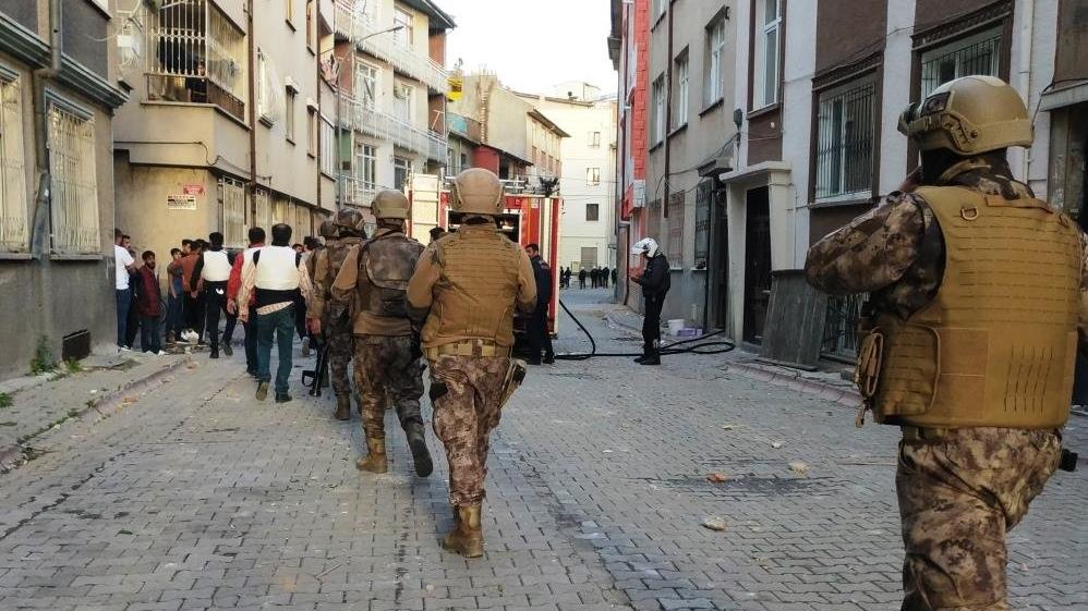 Havaya rastgele ateş etti, özel harekat polisi yakaladı