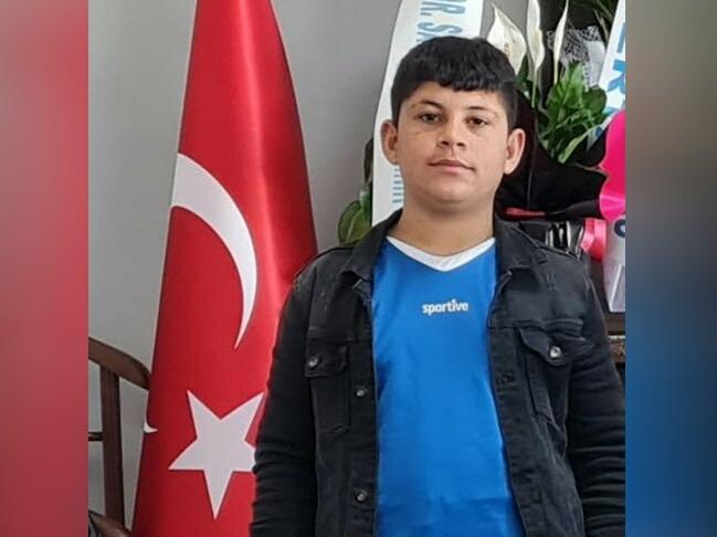 Motosikletle traktöre çarpan genç sporcu Mehmetcan hayatını kaybetti