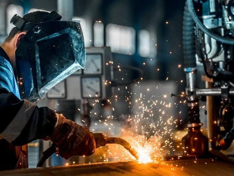 İmalat sanayideki ivme kaybı sürüyor