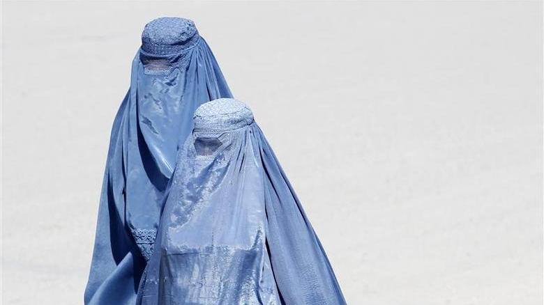 Taliban'dan Afgan kadınlara bir darbe daha