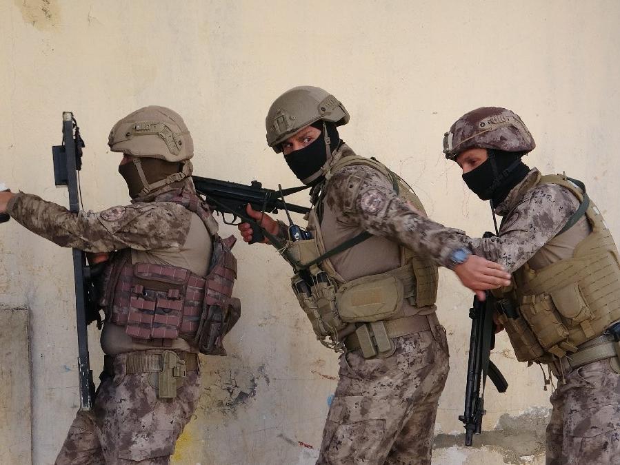Mersin'de IŞİD operasyonu: 13 gözaltı kararı