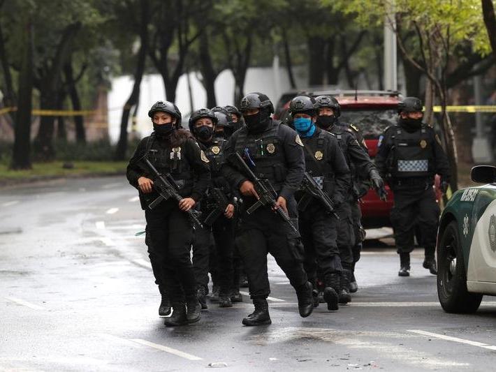 Meksika’da belediye binasını basan grup, çalışanları kaçırdı