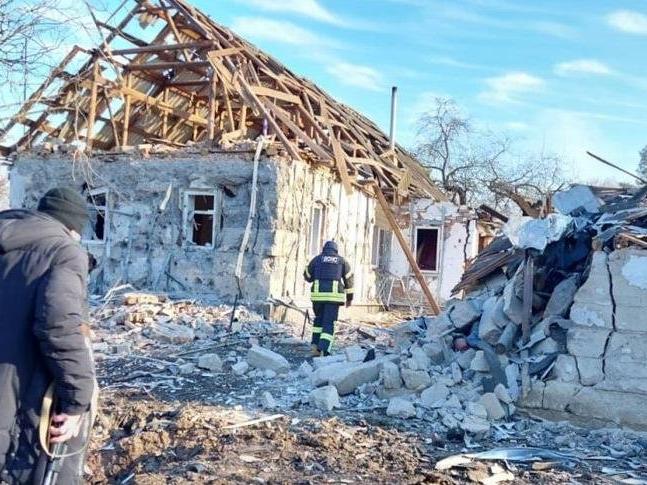 Rusya Çernihiv'de ortaokul ile yatılı okulu vurdu: 3 ölü