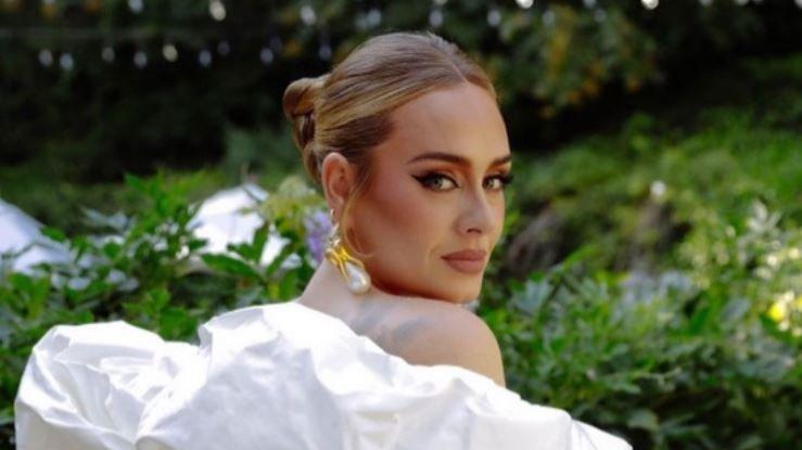 Ünlü şarkıcı Adele, Sylvester Stallone'un evini satın aldı