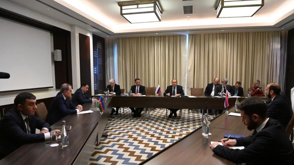 Azerbaycan, Rusya ve Ermenistan'dan kritik görüşme