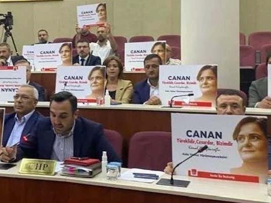 CHP’li meclis üyeleri, Kaftancıoğlu kararını protesto etti