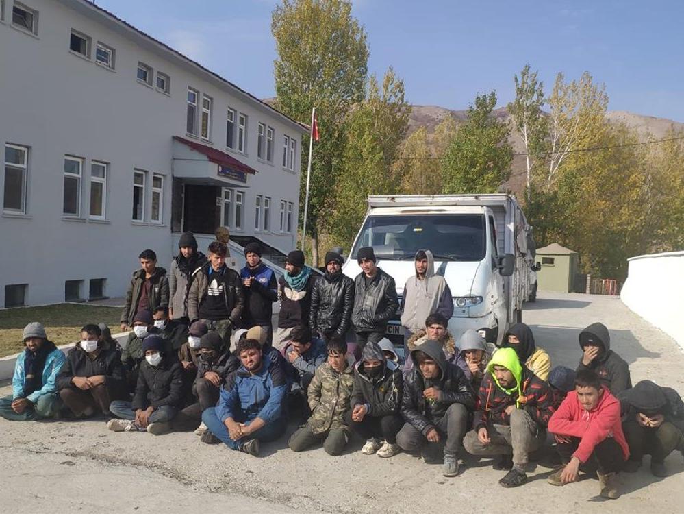 Erzurum'da 41 düzensiz göçmen yakalandı