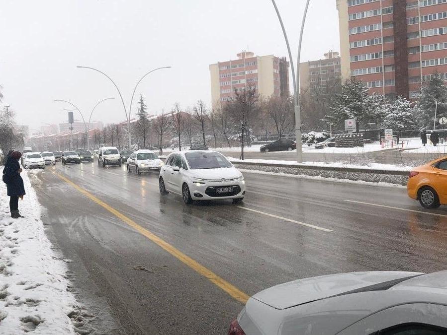Ankara Valiliği'nden kar ve karla karışık yağmur uyarısı