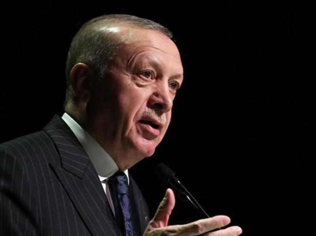 Erdoğan'dan gençlere: Hayallerinizden vazgeçmeyin, imkanların kıtlığına teslim olmayın