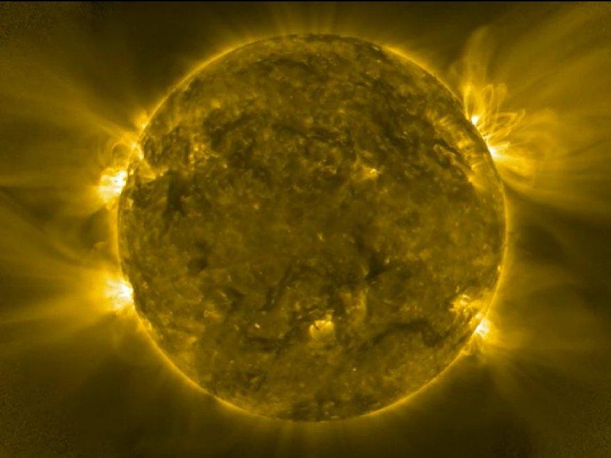 Solar Orbiter, Güneş'in hiç görülmemiş fotoğraflarını çekmeyi başardı