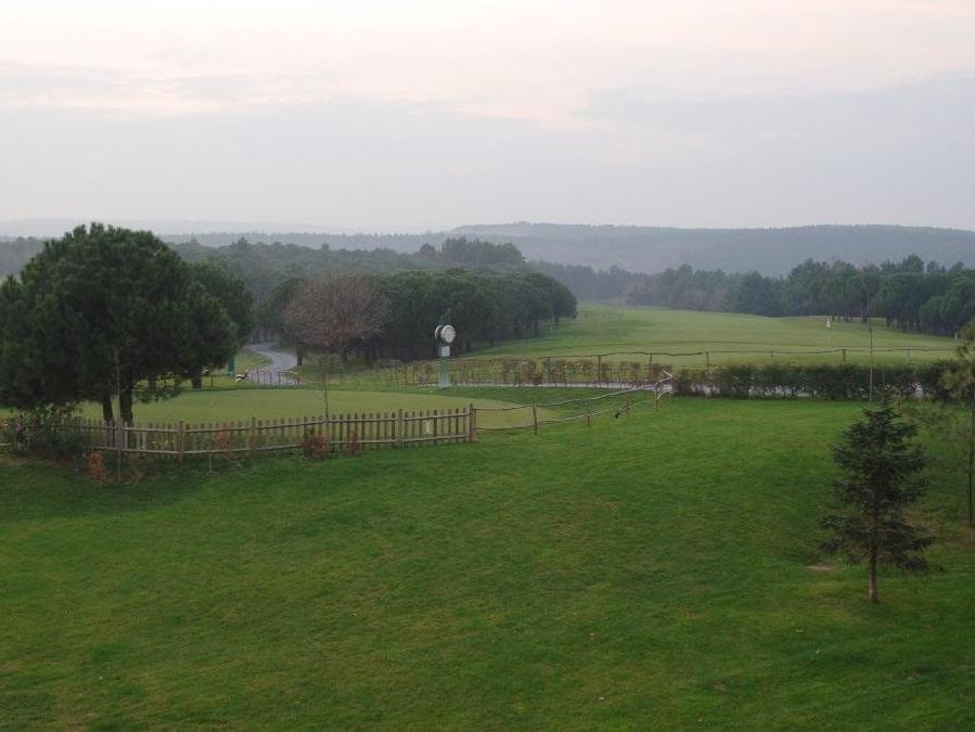 Bakanlık İBB'yi devre dışı bıraktı: Kemer Country golf sahaları yapılaşmaya açılıyor
