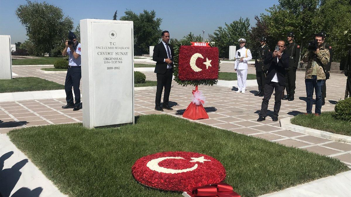 Eski Cumhurbaşkanı Cevdet Sunay mezarı başında anıldı
