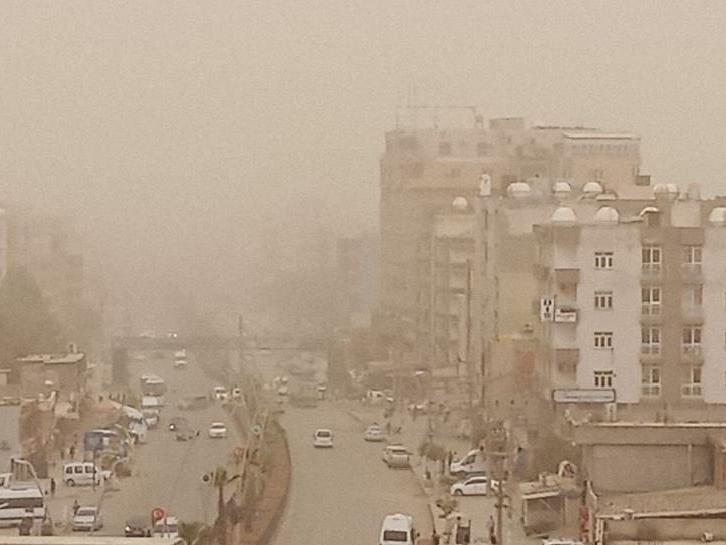 Irak'tan gelen kum fırtınası Türkiye'yi etkiledi