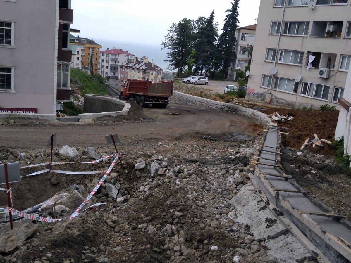 AKP'li belediye, 500 metrelik ambulans yolunu 2 yıldır yapamadı