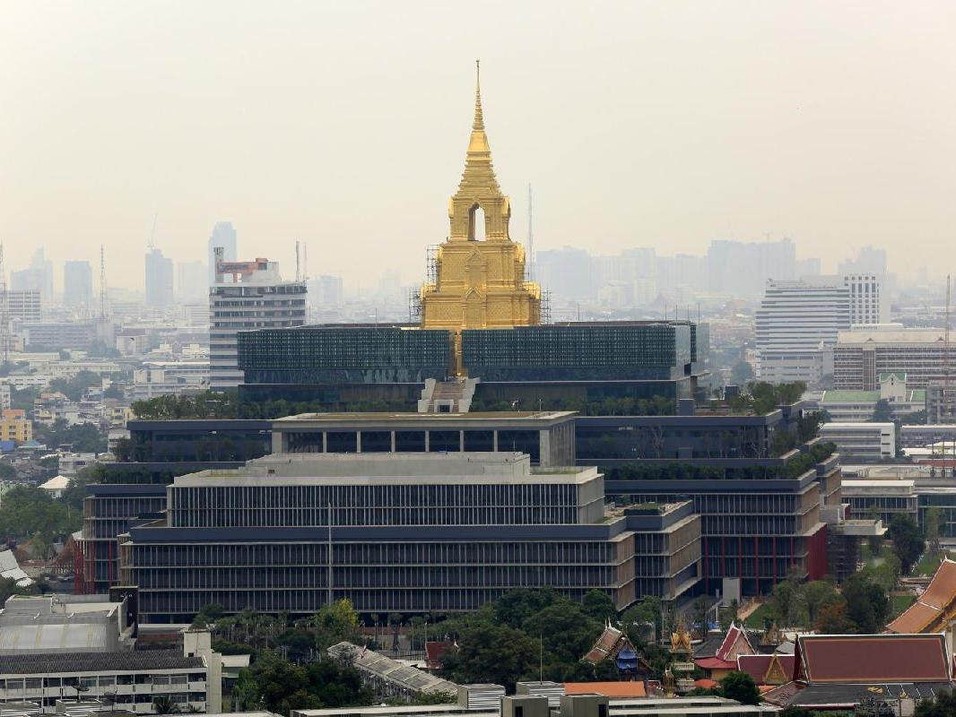 Tayland'da yeni parlamento binası eleştirilerin hedefinde: Masaj odasından, karaoke bara içerisinde yok yok...