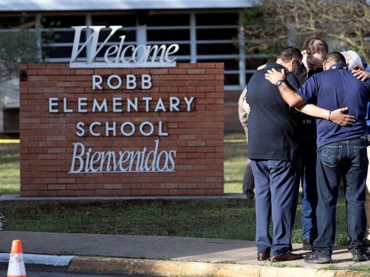 Teksas polisi: Saldırgan ilkokula girdiğinde, kapıda güvenlik görevlisi yoktu