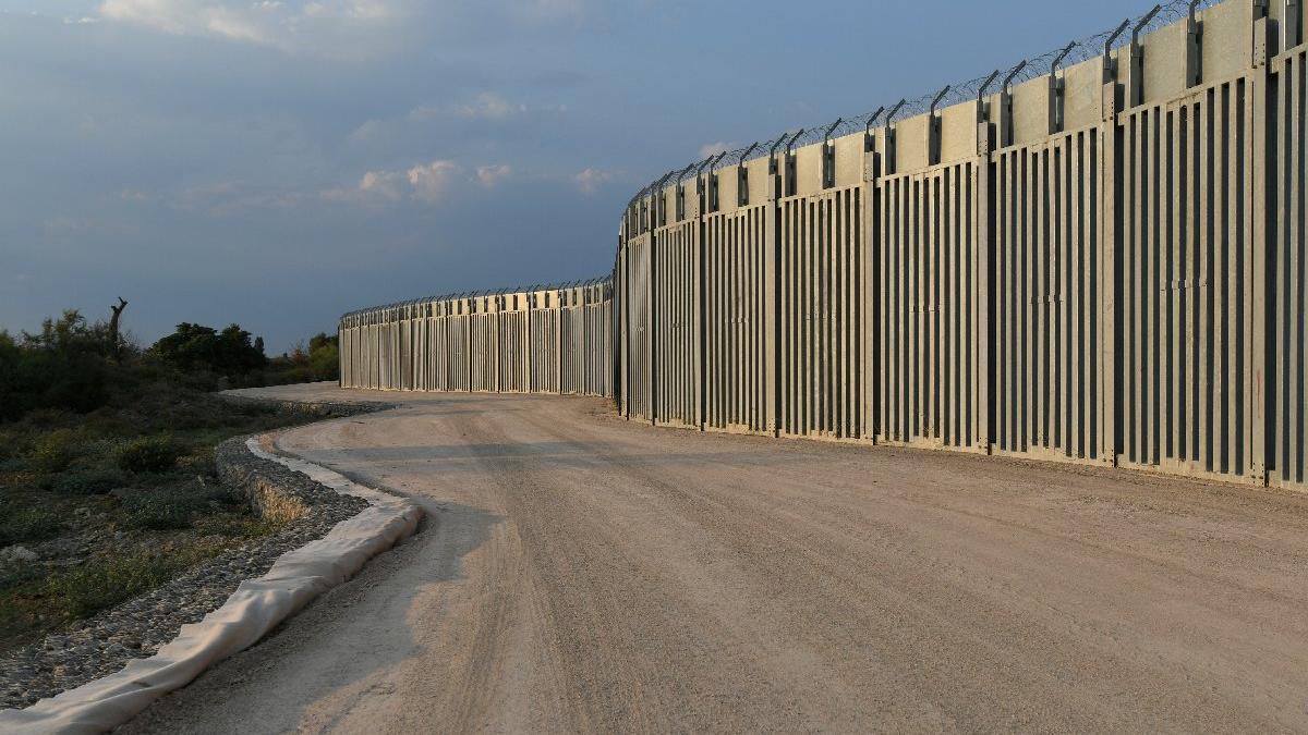 Yunanistan’dan Türkiye hamlesi: Sınırdaki duvar uzatılıyor