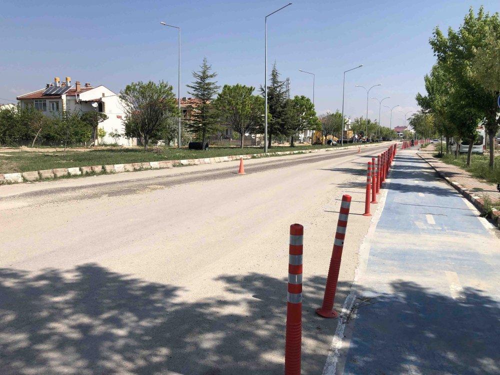 AKP’li belediye 10 milyona yaptığı bisiklet yolunu 1 yıl geçmeden söktü