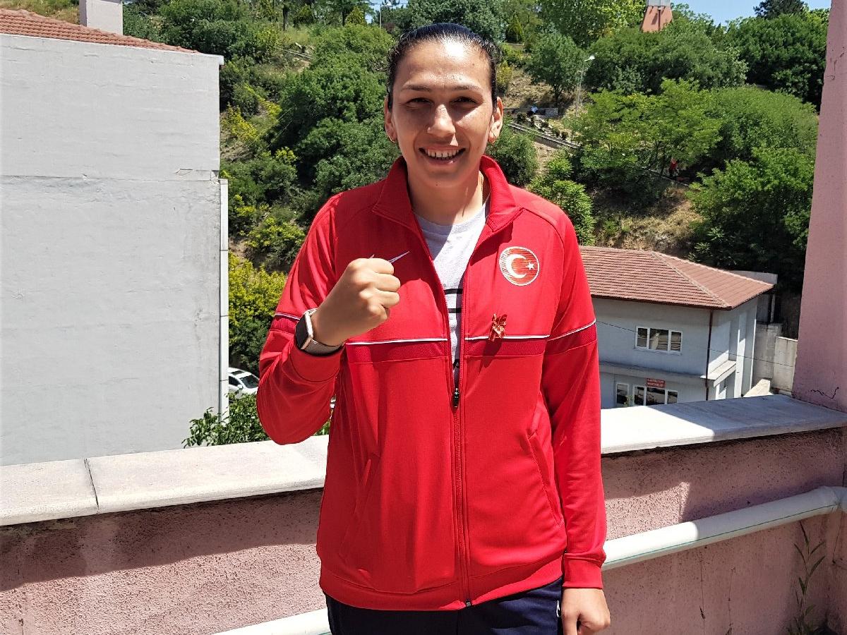 Dünya üçüncüsü milli boksör Elif Güneri gözünü Avrupa Şampiyonası’na dikti