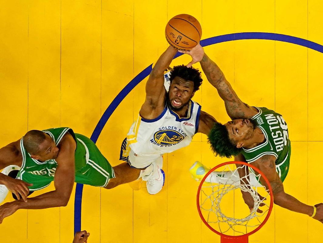 NBA Finalleri'nde Golden State Warriors, Boston Celtics'e fark attı