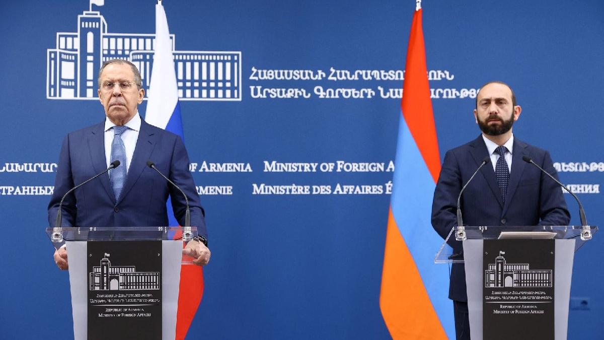 Lavrov: Türkiye ve Ermenistan'ın normalleşme sürecini memnuniyetle karşılıyoruz