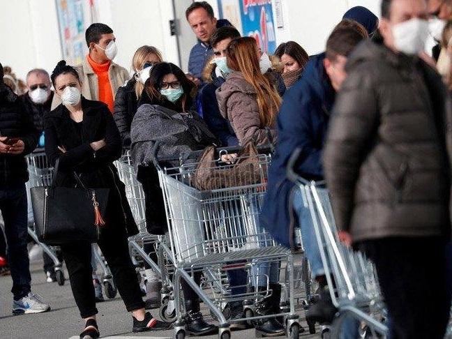 ABD, ülkeye girişlerdeki COVID-19 test şartını kaldırdı