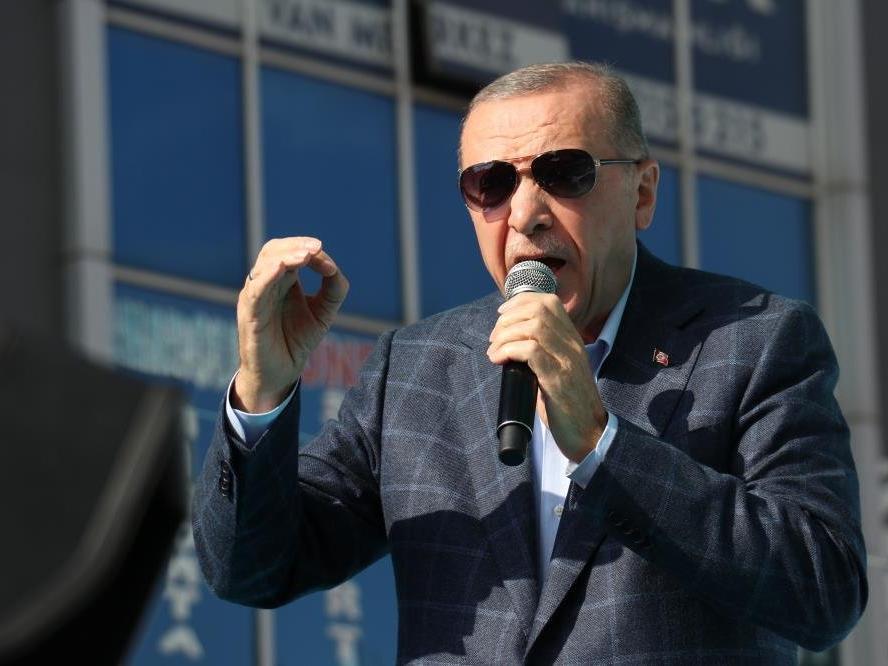 Erdoğan, 1982’de kurulan üniversite için ‘Van’a biz getirdik’ dedi