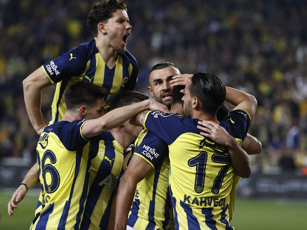 Fenerbahçe yeni sezona başlıyor