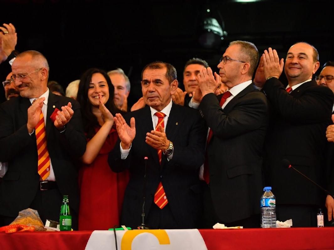 Galatasaray'ın yeni başkanı Dursun Özbek'i 2 yılda zor görevler bekliyor!