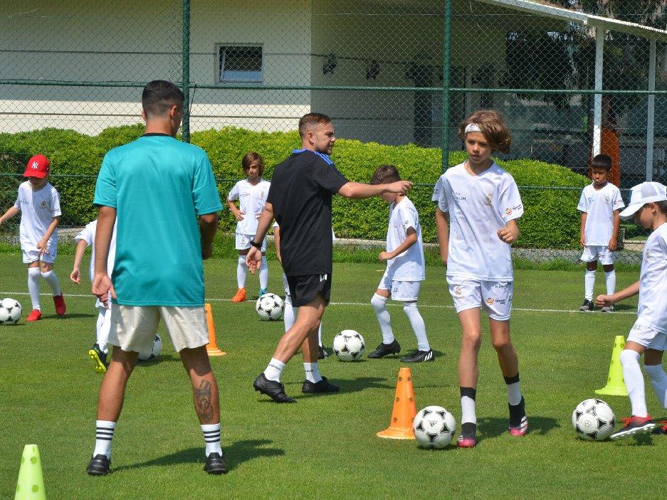 Real Madrid'in yeni yıldızları Antalya'da yetişiyor