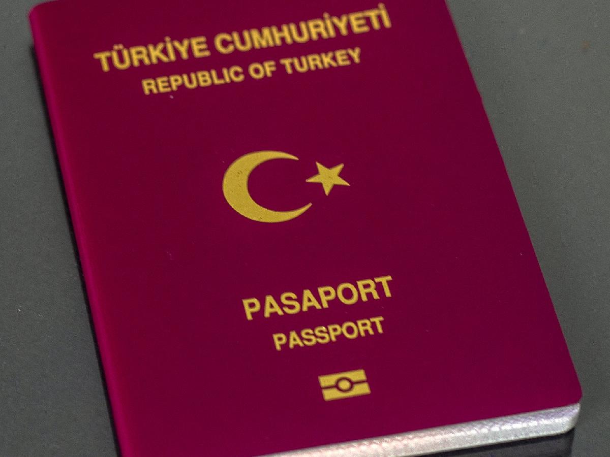 Gençlere ücretsiz pasaport teklifi TBMM'de
