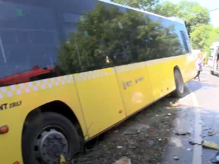 İETT otobüsü zincirleme kazaya karıştı 6 yaralı