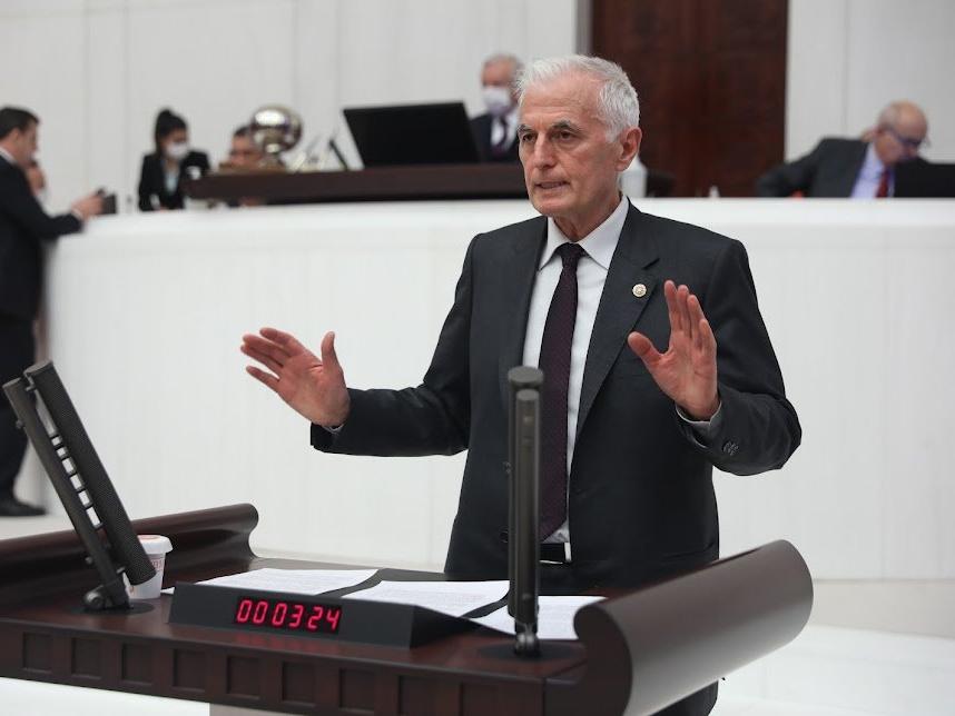İYİ Partili Kabukcuoğlu: 'Ya aç kal ya ülkeyi terk et' kıvamı yaratıldı