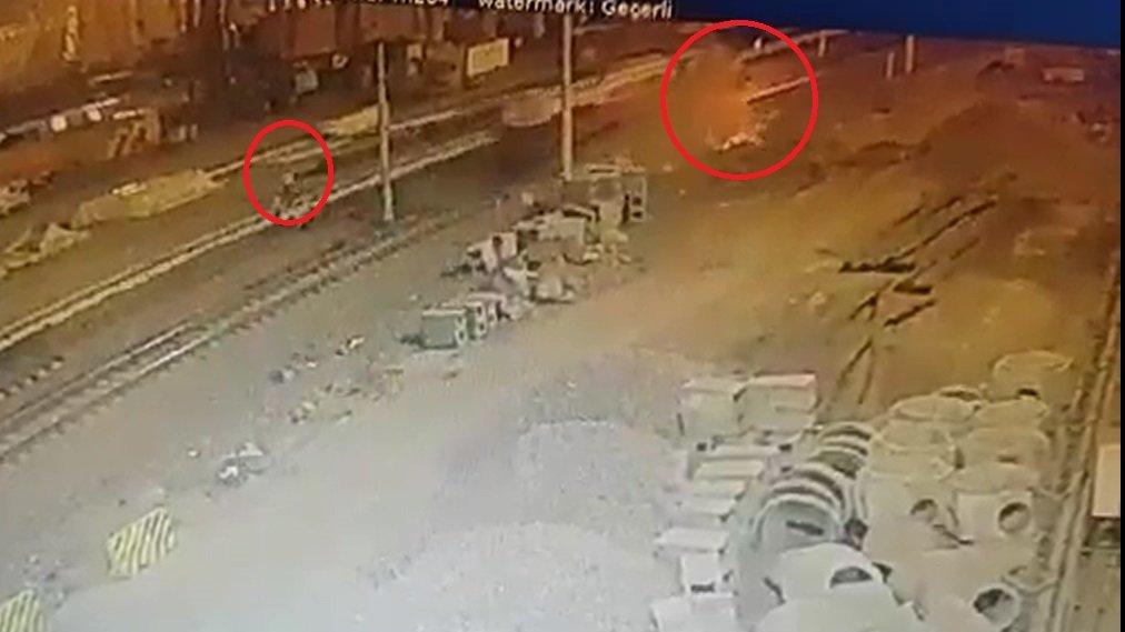 Freni arızalanan lokomotif, işçilere çarptı: 1 ölü, 2 yaralı