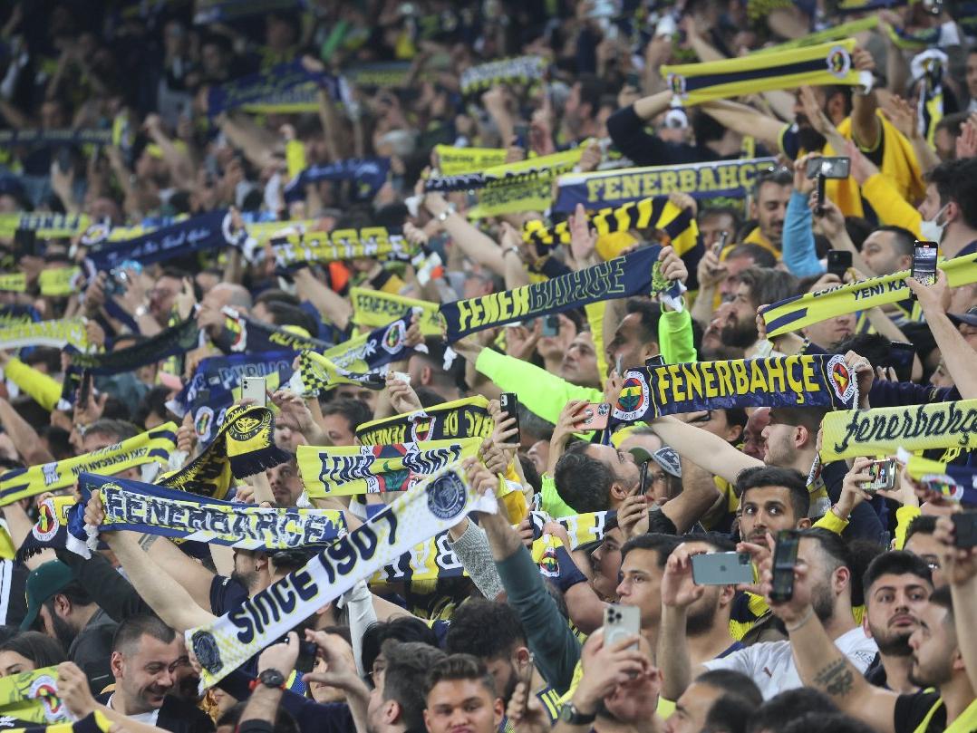 Fenerbank! Fenerbahçe taraftarından büyük destek