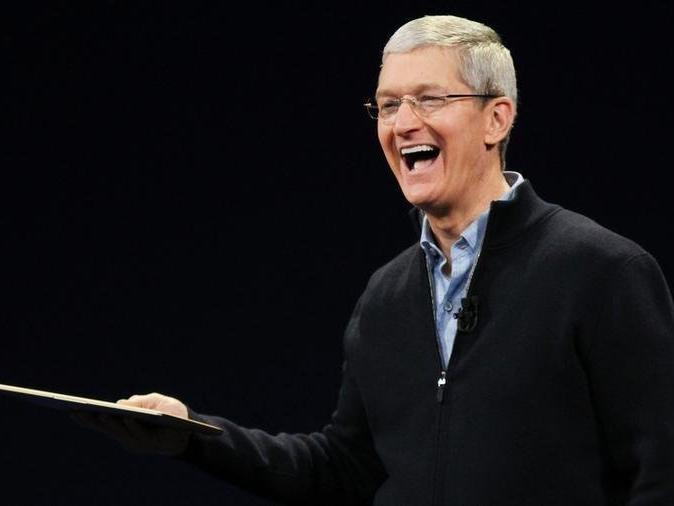 Apple CEO'su Tim Cook, çıkacak yeni cihazlar hakkında ipuçları verdi