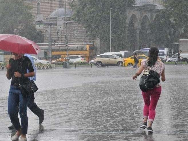 AKOM'dan İstanbul için uyarı: Fırtına ve yağmur geliyor
